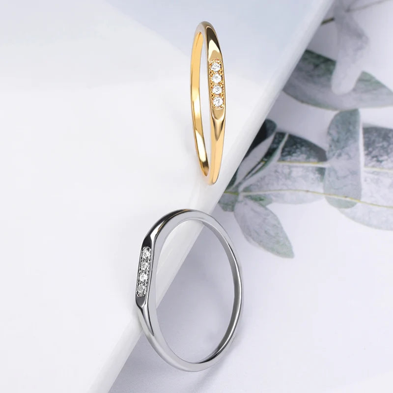 Minimalist Zircon Couple Ring