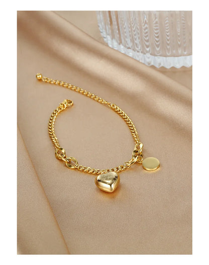 Dainty Heart Link Bracelet – Chic & Stylish