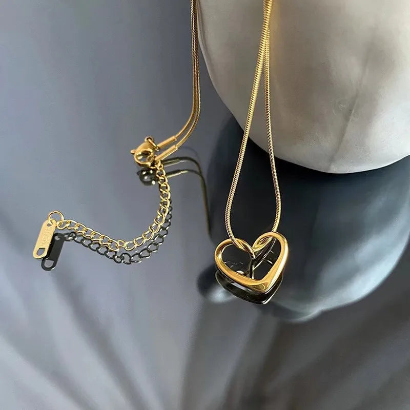 Twist Hollow Heart Pendant Necklace – Stainless Steel Clavicle Chain