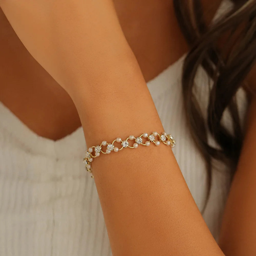 Elegant Pearl Heart Bracelet Set – Timeless Beauty & Grace