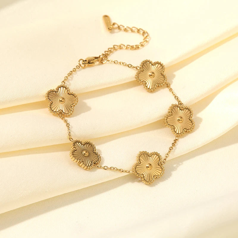 Elegant Stainless Steel Clover Bracelet – Gold Color Flower Charm Wrist Chain