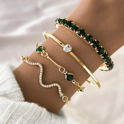 Elegant Pearl Heart Bracelet Set – Timeless Beauty & Grace