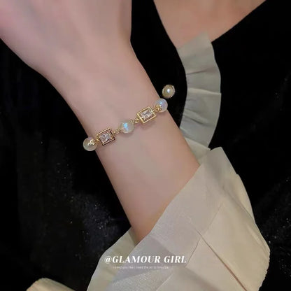 Elegant Pearl Heart Bracelet Set – Timeless Beauty & Grace