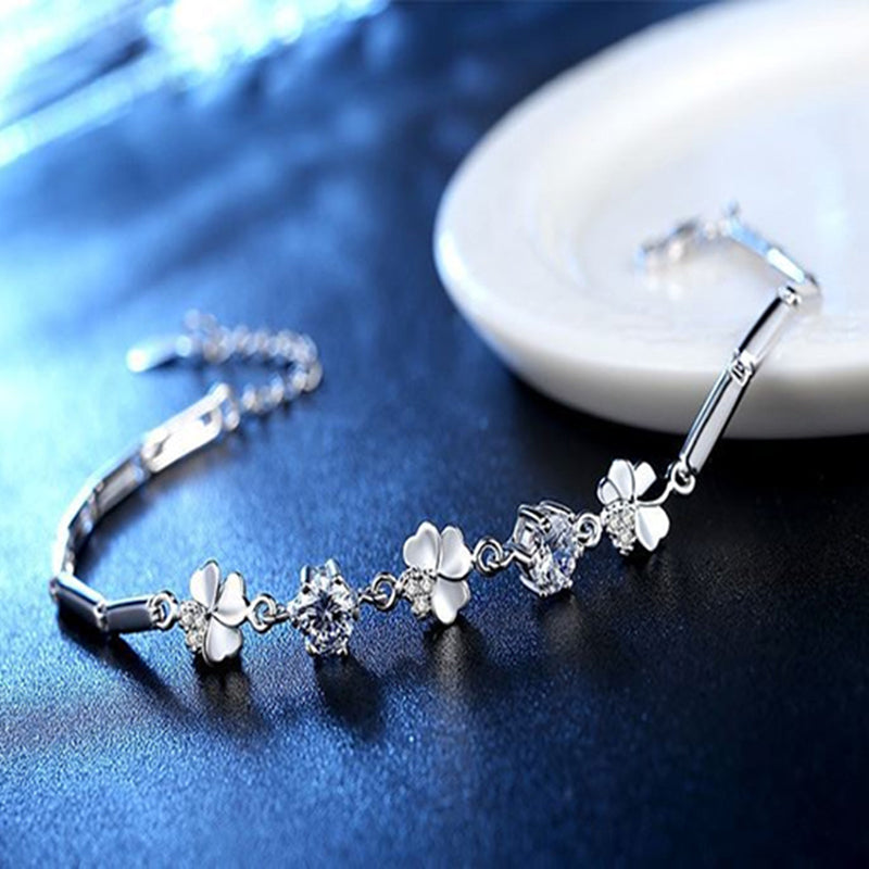 Crystal Four-Leaf Clover Bracelet – A Symbol of Luck & Elegance