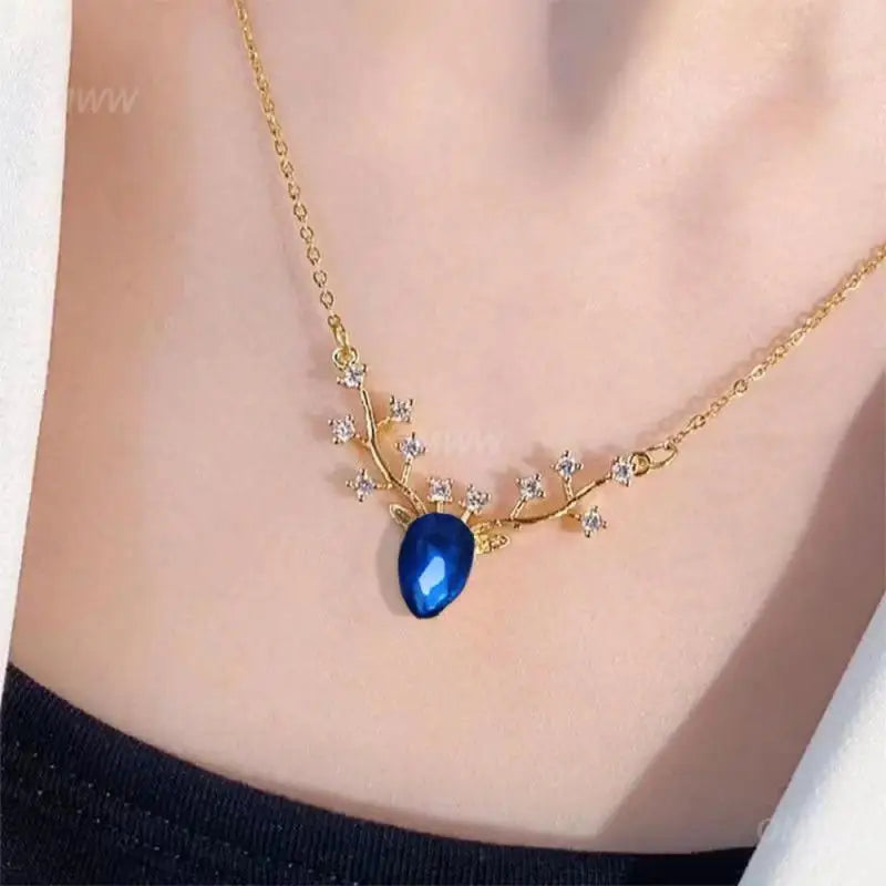 Double Layer Butterfly Pendant Necklace – Sparkling & Elegant